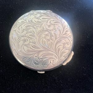 Elegant Vintage Silver Powder Compact Mirror. Engraved. Birks